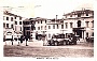 Primi Taxi in Piazza Cavour, cartolina datata 1927 (Massimo Pastore)